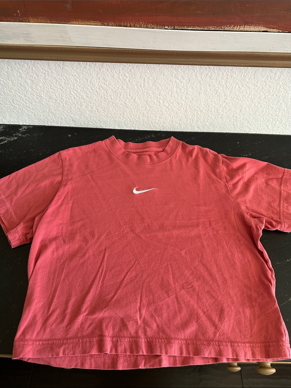 Girls The Nike Tee loose fit shirt in coral